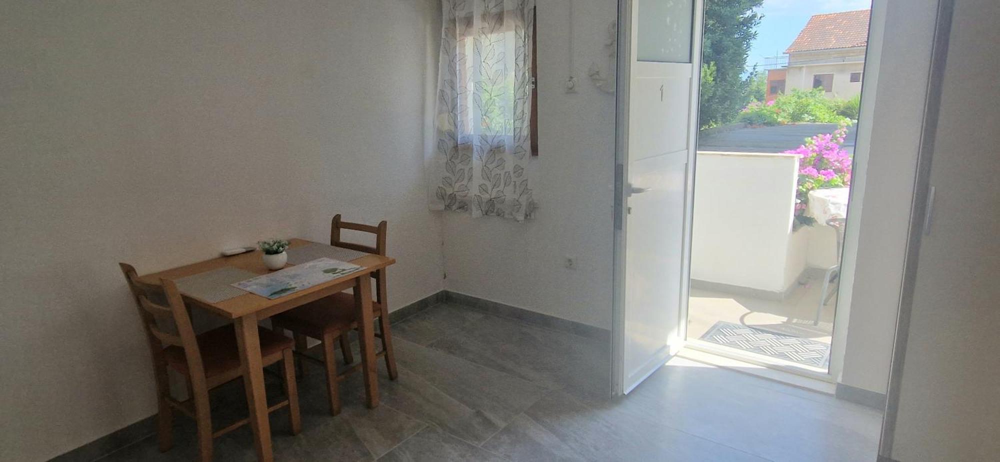 Apartment Maestral
